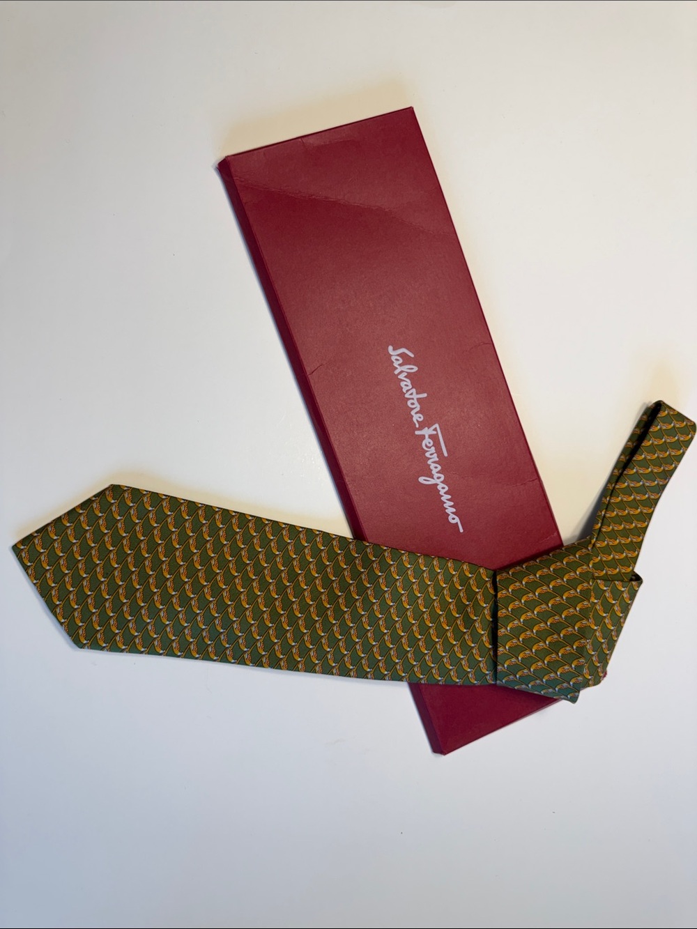 Salvatore Ferragamo Green and Gold Patterned Silk Tie with sleeve